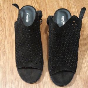 Women's toeless back strap shoes